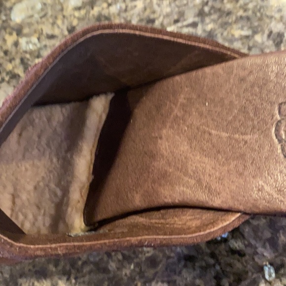 UGG chocolate color slip on heals - Picture 5 of 5